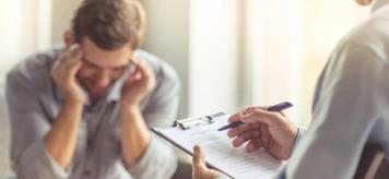 مشاوره ترک اعتیاد چگونه انجام می‌شود و چه تاثیری در موفقیت درمان دارد؟