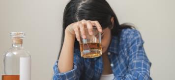 ترک یابویی شربت اپیوم: خطر مرگ و تشنج! (هشدار جدی) | انامیس - 09102257075