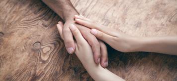 ترک تریاک در خانه یا کلینیک؟ (بررسی خطرات جانی) | آنامیس